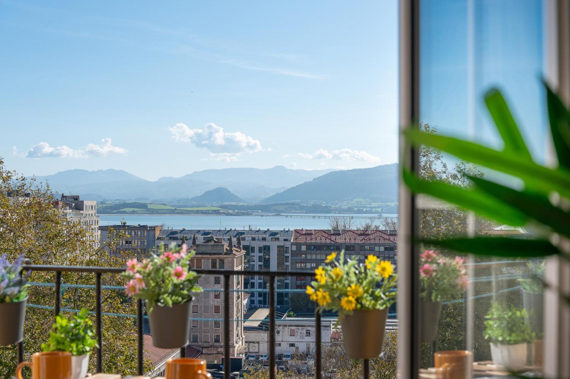 Apartamento En El Corazon De La Ciudad Junto A Las Estaciones Сантандер Екстериор снимка
